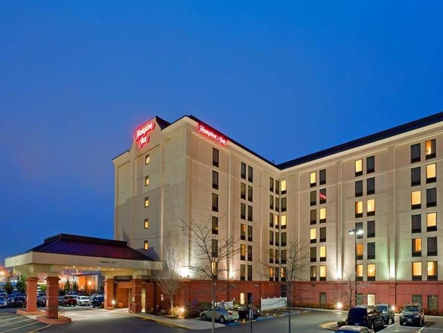 Hampton Inn Boston Logan Airport Revere Exterior photo