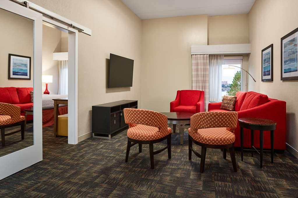 Hampton Inn Boston Logan Airport Revere Room photo