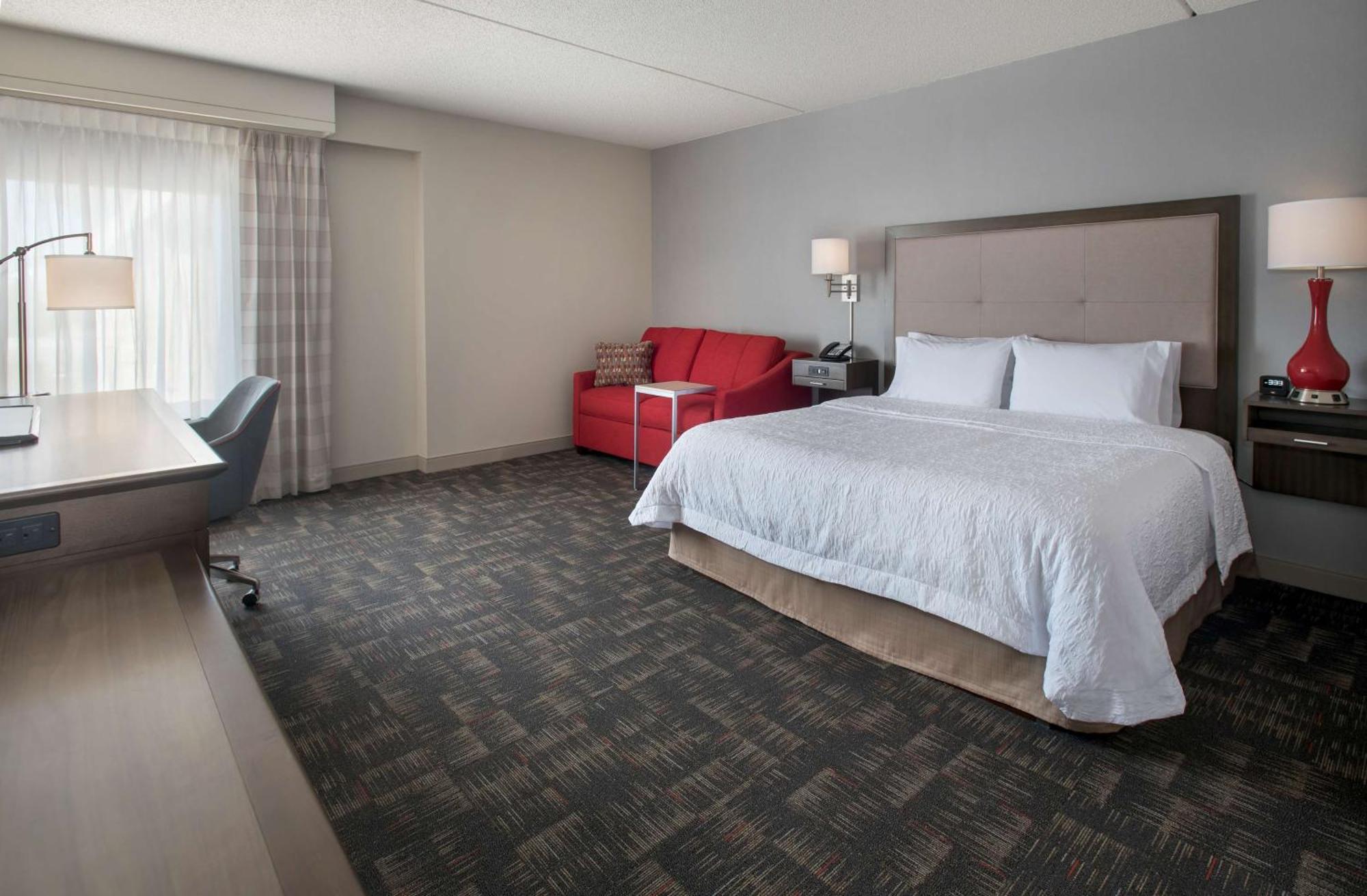 Hampton Inn Boston Logan Airport Revere Exterior photo