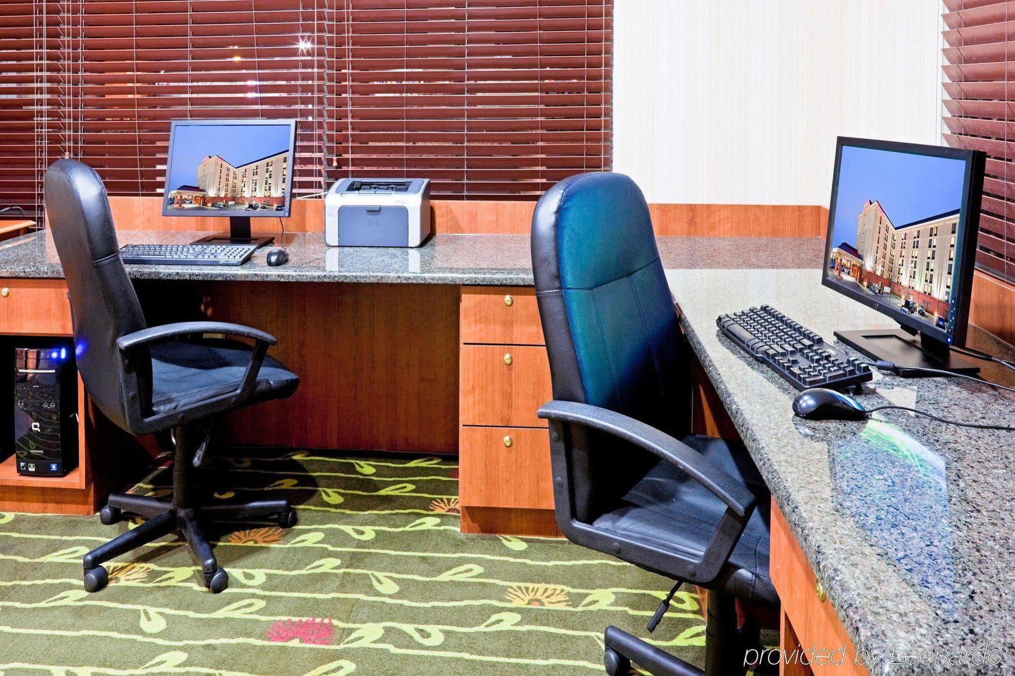 Hampton Inn Boston Logan Airport Revere Exterior photo