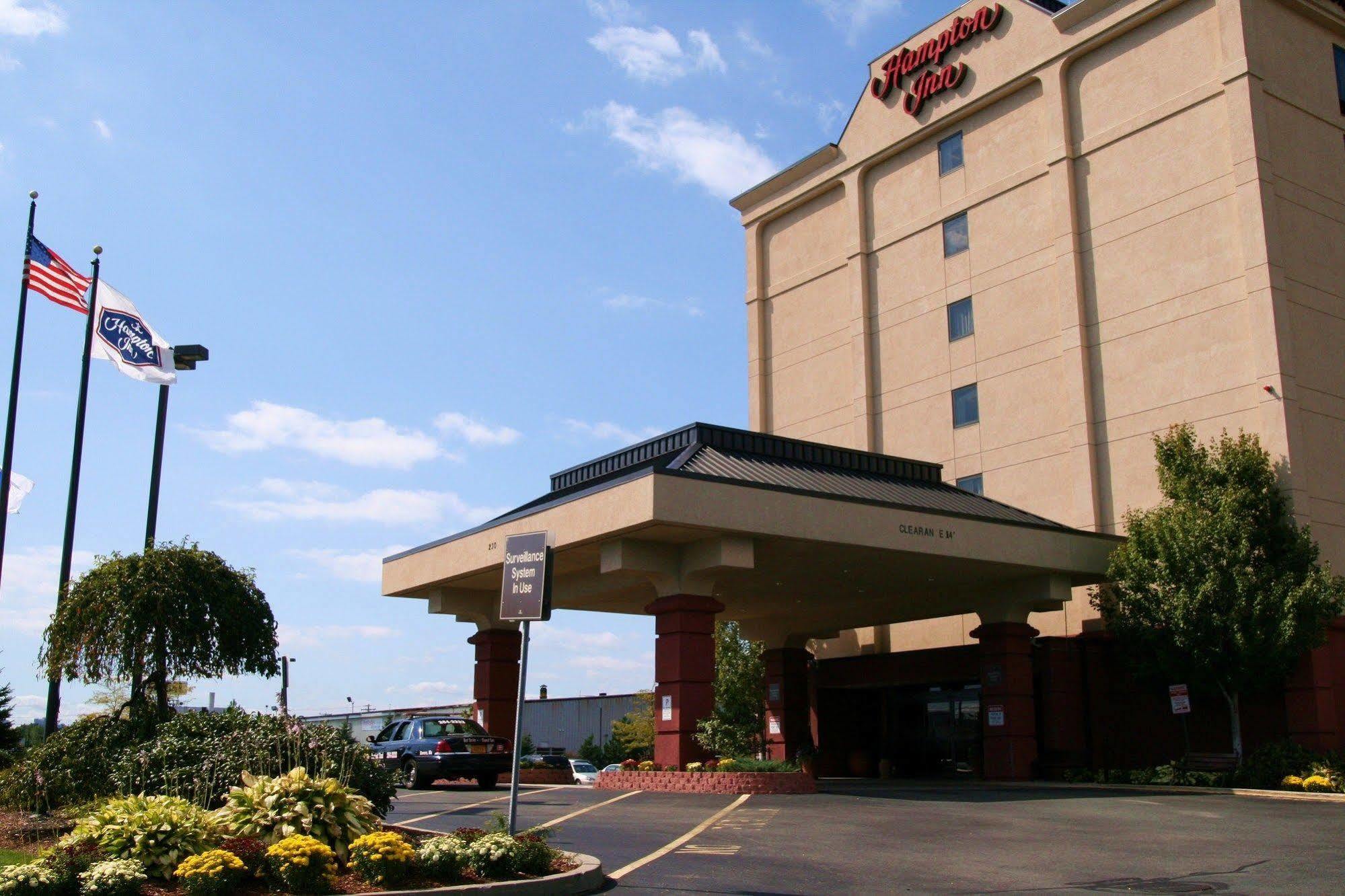 Hampton Inn Boston Logan Airport Revere Exterior photo